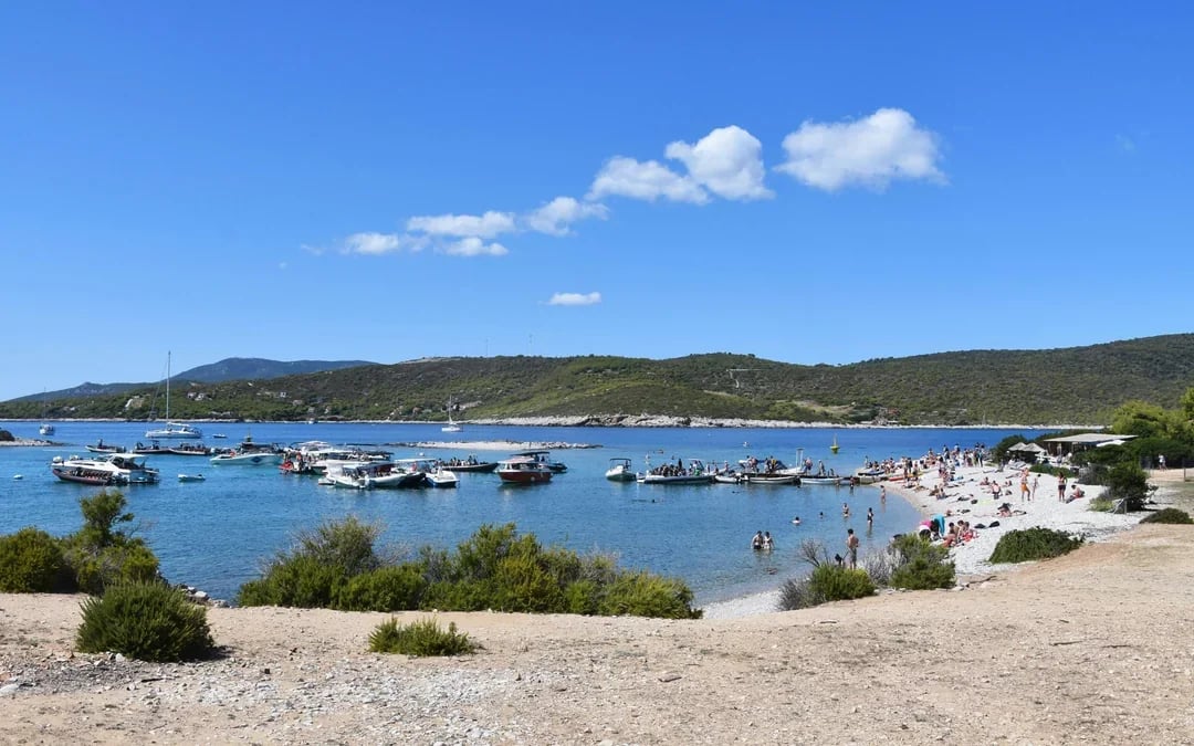 From Hvar: Blue Cave, Green Cave and 5 Islands Boat Tour Image 4