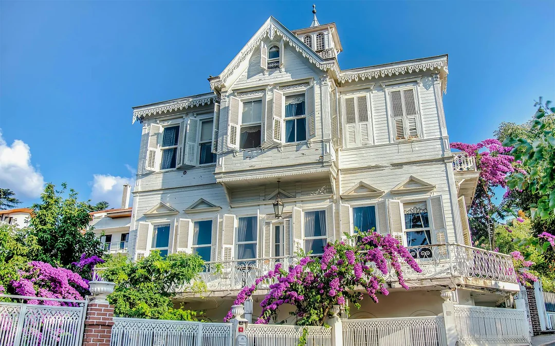 From Istanbul: Full-Day Princes’ Islands Tour to Heybeliada and Buyukada with Transfers Image 4