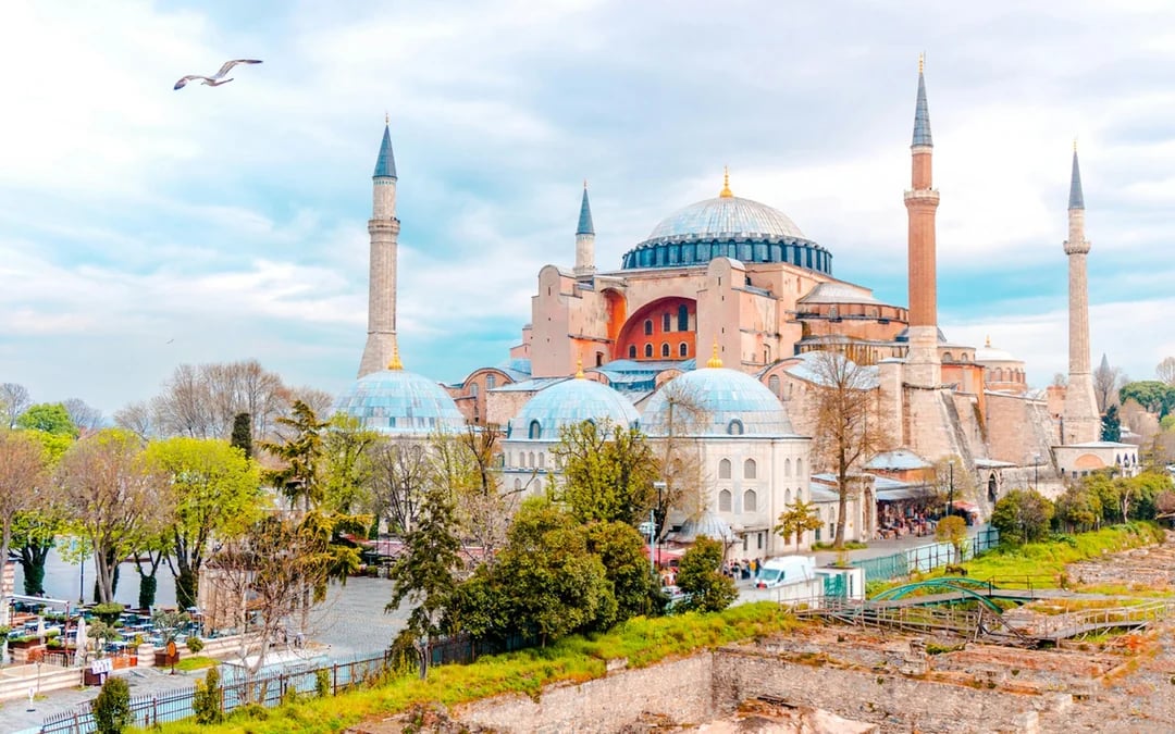From Istanbul Port: Private Old City Tour with Bazaar Shopping Image 4