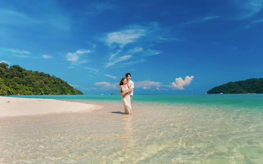 From Khao Lak: Surin Islands Speedboat Tour with Breakfast, Lunch & Transfers
 Image 11