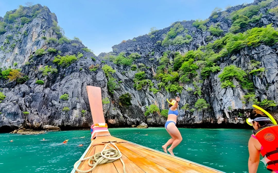From Koh Lanta: 4 Islands Longtail Boat Tour with Emerald Cave Image 6
