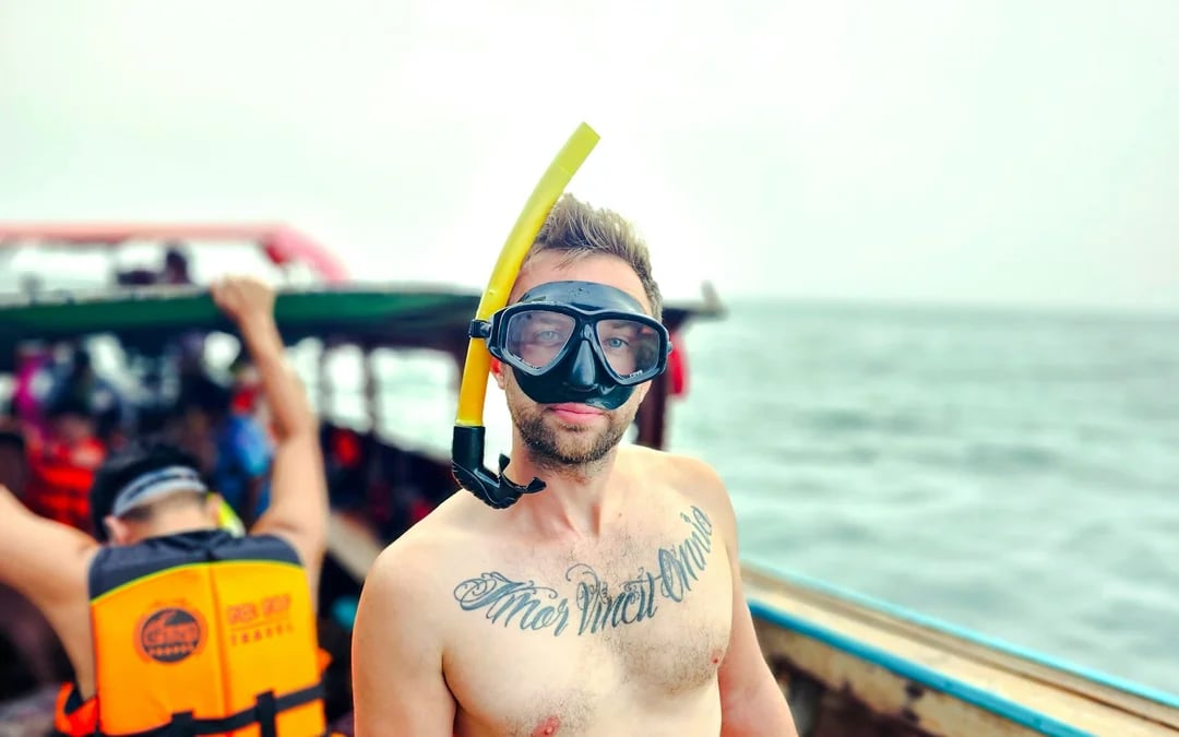 From Koh Lanta: 4 Islands Longtail Boat Tour with Emerald Cave Image 8