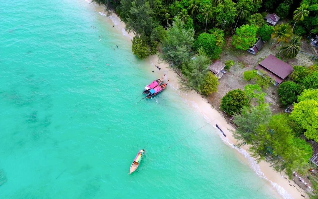 From Koh Lanta: 4 Islands Longtail Boat Tour with Emerald Cave Image 9