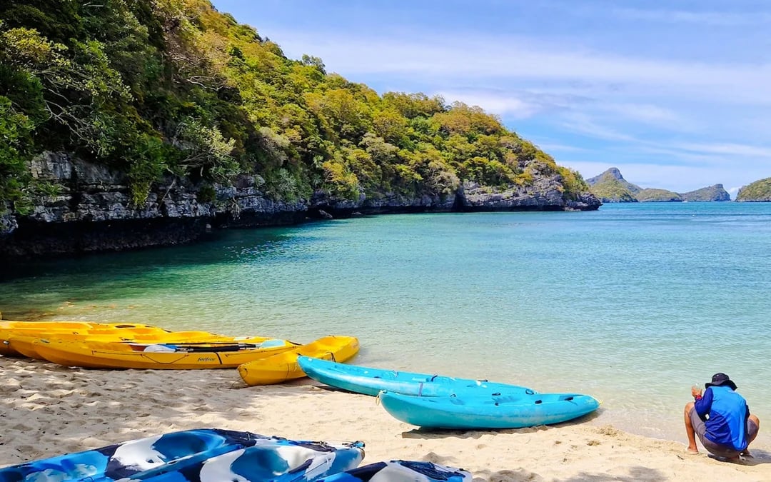From Koh Phangan: Ang Thong Marine Park Speedboat Tour with Kayaking Snorkeling and Lunch Image 3