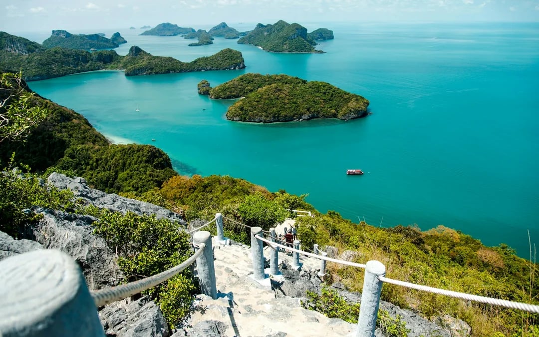 From Koh Samui: Ang Thong National Marine Park Big-Boat Cruise with Lunch and Transfers Image 1