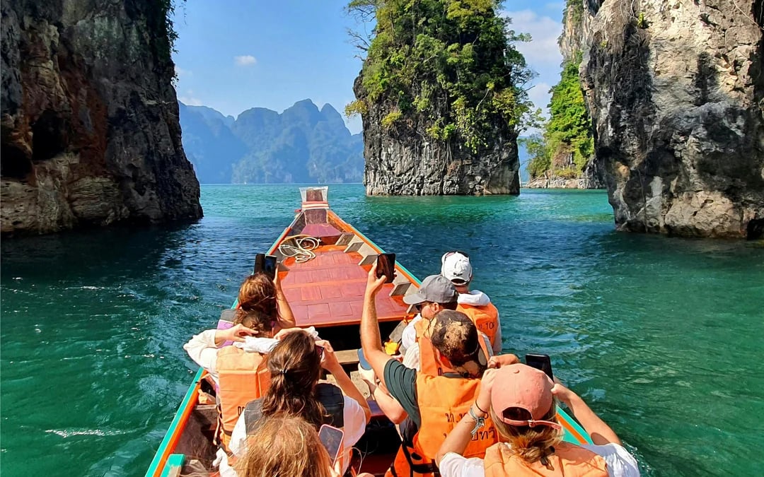 From Krabi: Cheow Lan Lake Boat Tour, Jungle Hike, Diamond Cave, and Floating Restaurant Lunch Guided Tour Image 11