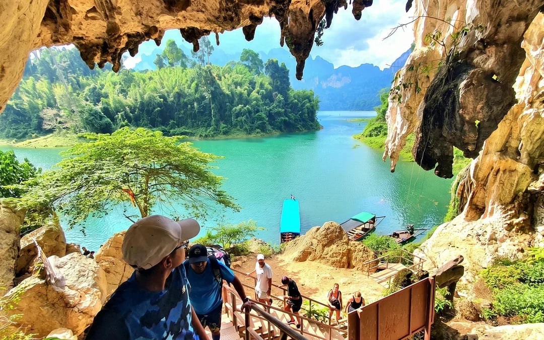 From Krabi: Cheow Lan Lake Boat Tour, Jungle Hike, Diamond Cave, and Floating Restaurant Lunch Guided Tour Image 3