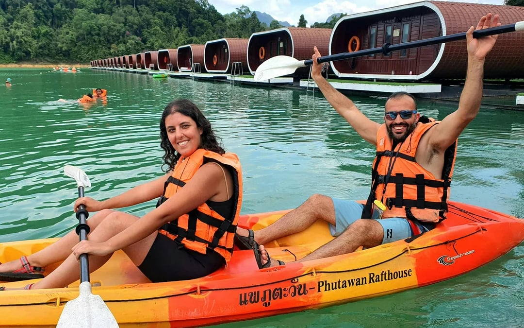 From Krabi: Cheow Lan Lake Boat Tour, Jungle Hike, Diamond Cave, and Floating Restaurant Lunch Guided Tour Image 5