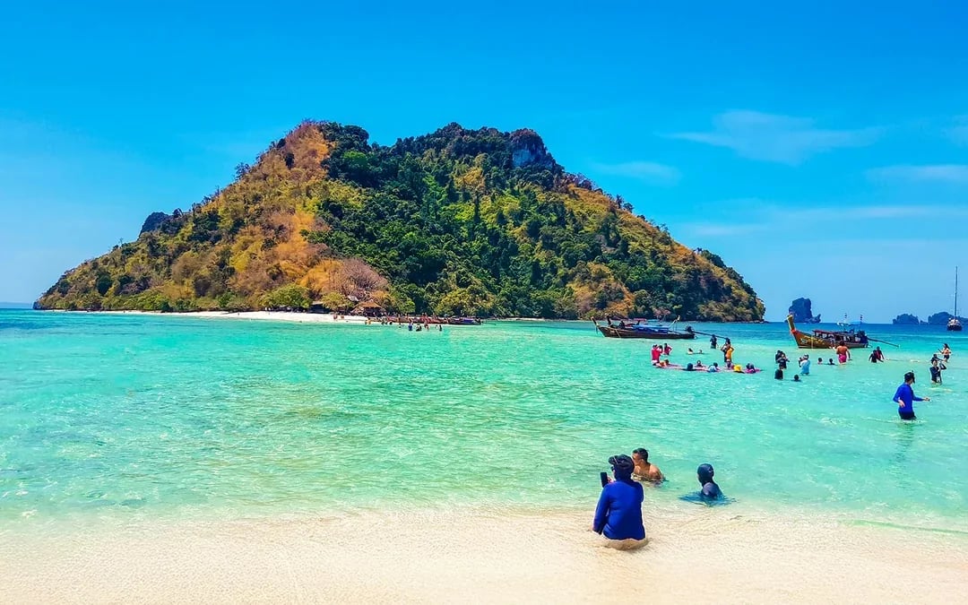 From Krabi: Early Bird Phi Phi & 4 Islands Tour by Speedboat with Breakfast, Lunch & Transfers Image 11