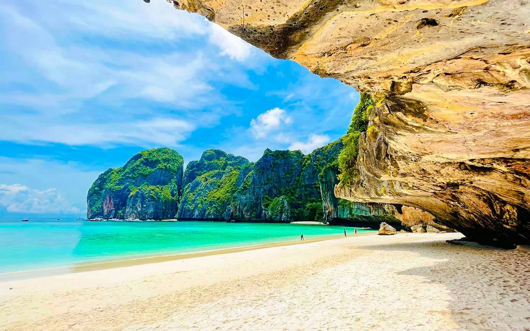 From Krabi: Early Bird Phi Phi & 4 Islands Tour by Speedboat with Breakfast, Lunch & Transfers Image 12