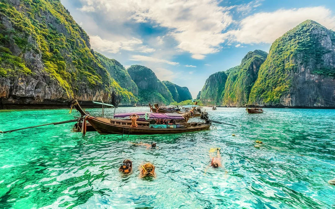 From Krabi: Early Bird Phi Phi & 4 Islands Tour by Speedboat with Breakfast, Lunch & Transfers Image 5