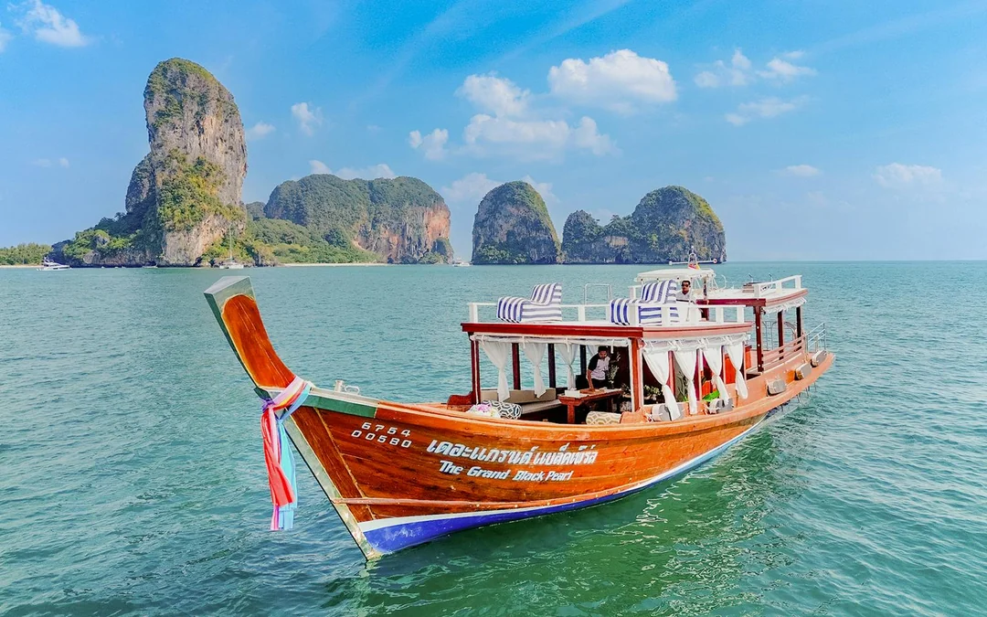 From Krabi: Hong Island Half-Day Tour by Luxury Longtail Boat Image 1