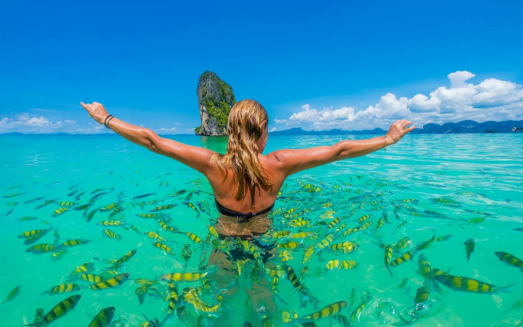 From Krabi: Hong Islands Half-Day Tour by Speedboat Image 1