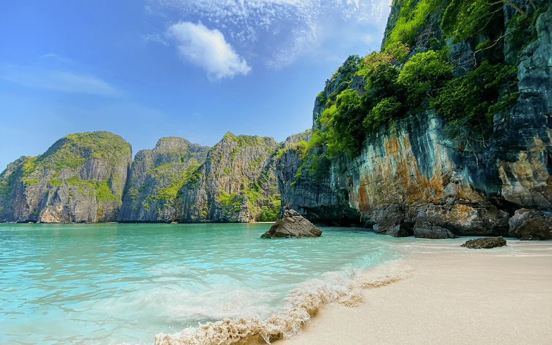 From Krabi: Phi Phi Island & 4 Islands Sunset with Bioluminescent Plankton Tour by Speedboat with Lunch, BBQ Dinner & Transfers Image 2