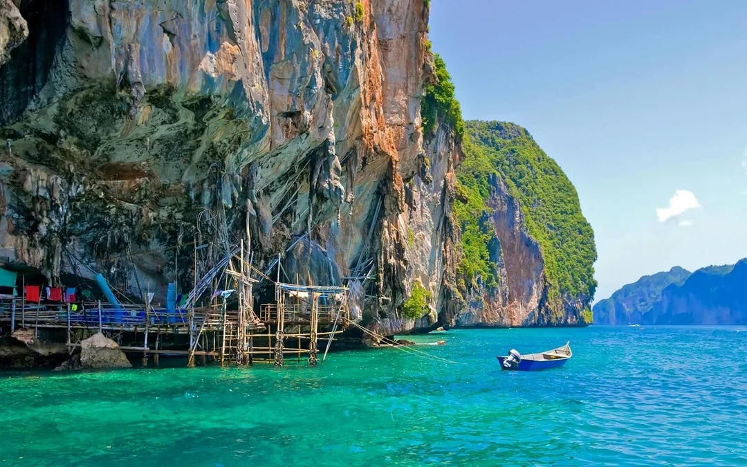 From Krabi: Phi Phi Island & Bamboo Island Day Tour by Speedboat with Lunch & Transfers Image 10
