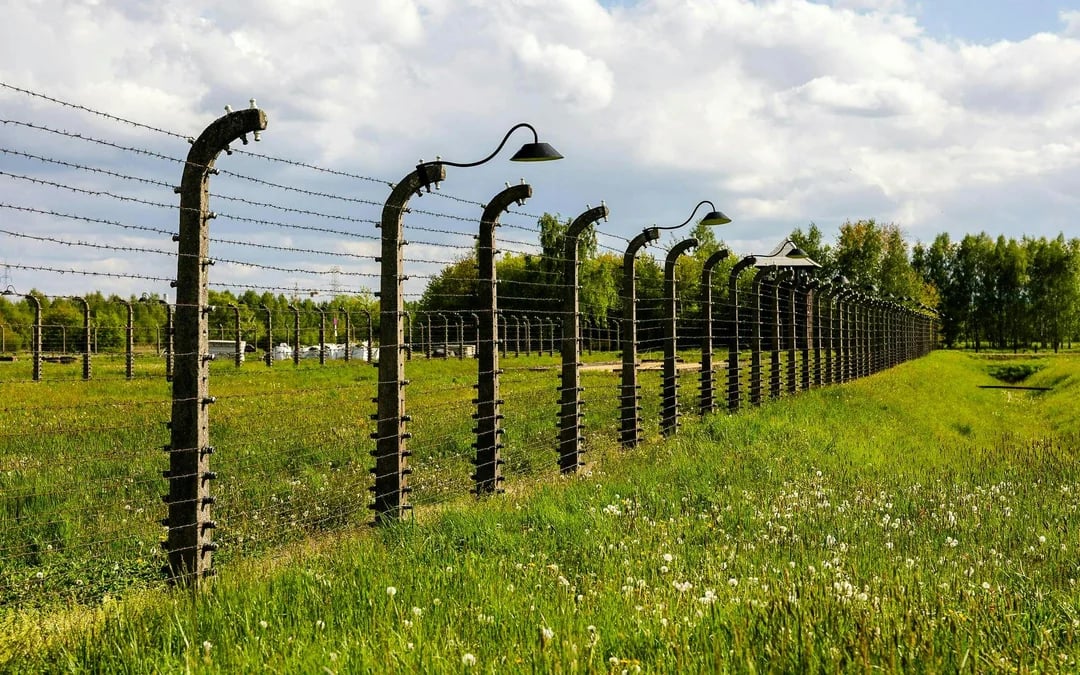 From Krakow: Auschwitz, Birkenau & Monowitz Outdoor Guided Tour Image 4
