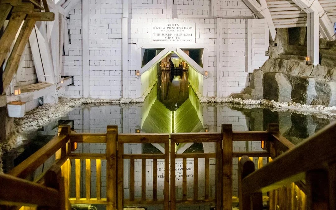  From Krakow: Auschwitz-Birkenau & Wieliczka Salt Mine Guided Tour
 Image 10