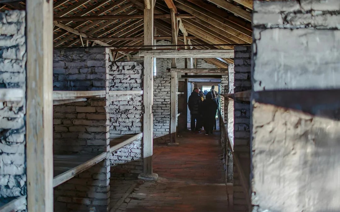 From Krakow: Auschwitz-Birkenau Guided Tour with Hotel Transfers Image 7