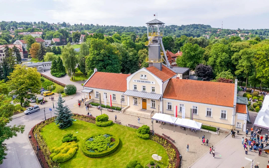 From Krakow: Wieliczka Salt Mine Guided Tour with Hotel Transfers Image 9