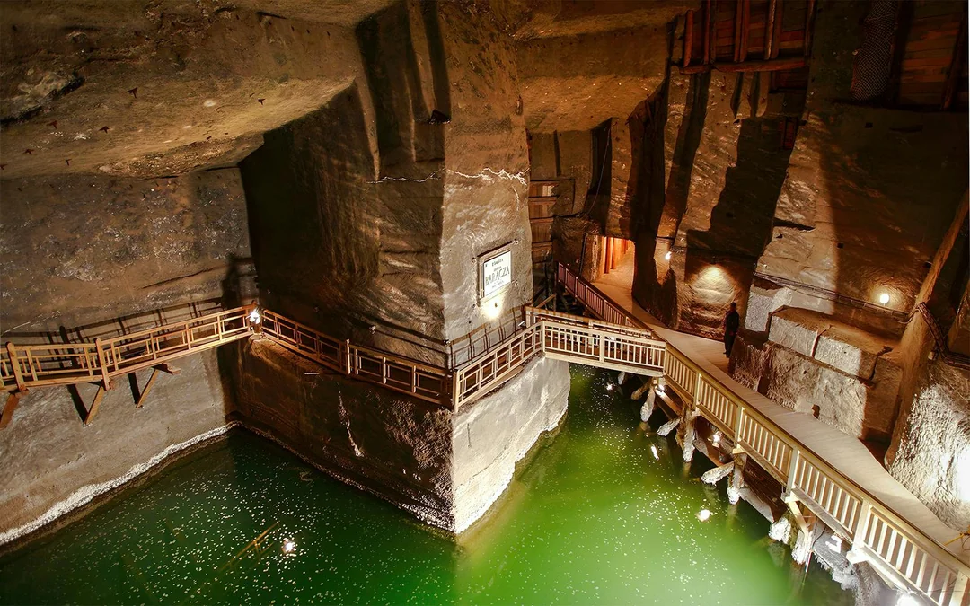  From Krakow: Wieliczka Salt Mine Guided Tour with Skip-the-Line Tickets Image 4