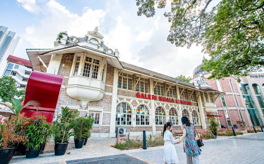 From Kuala Lumpur: Day Tour of Batu Caves & Kuala Lumpur City with Transfers Image 4