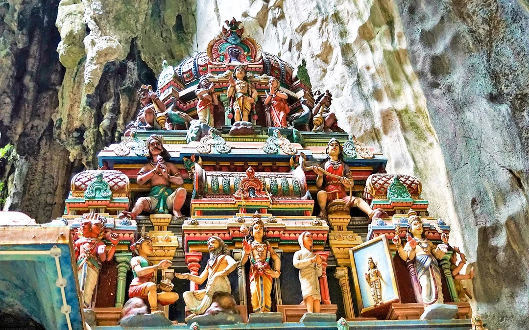 From Kuala Lumpur: Full-Day Tour of Batu Caves & Colmar Tropicale with Transfers Image 4