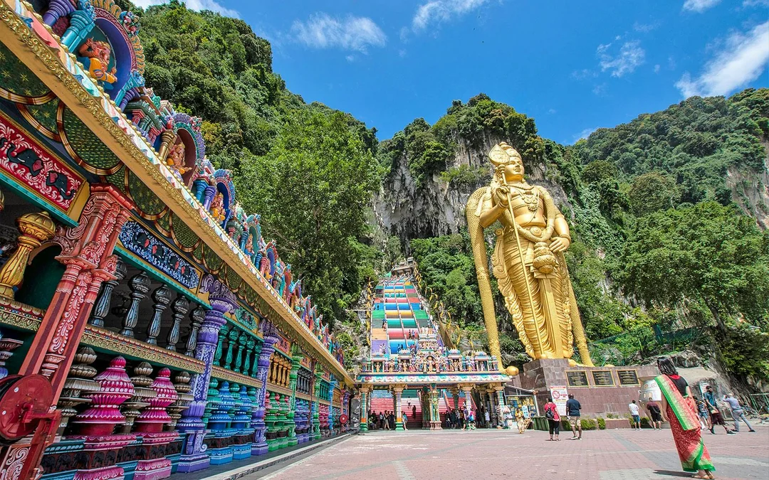 From Kuala Lumpur: Private Day Tour of Batu Caves, Kuala Lumpur City & Putrajaya with Transfers Image 3