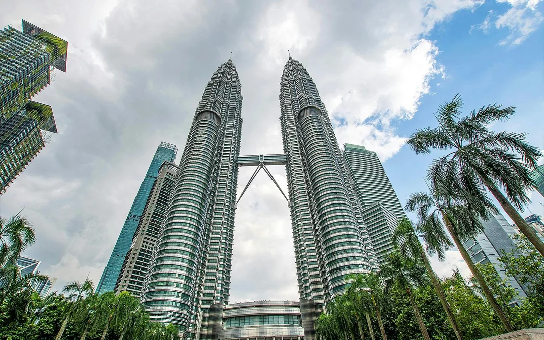From Kuala Lumpur: Private Day Tour of Batu Caves, Kuala Lumpur City & Putrajaya with Transfers Image 5