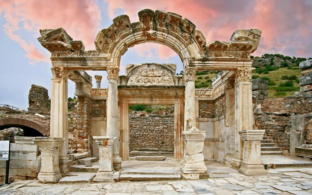 From Kusadasi or Selcuk: Ephesus & Pamukkale Guided Day Trip Image 9