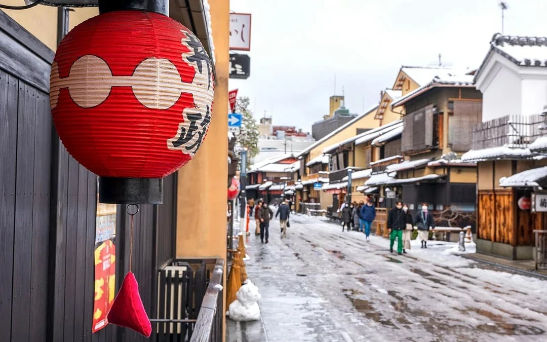From Kyoto/Osaka: Kinkakuji, Kiyomizu Temple Area, & Fushimi-Inari Shrine Guided Day Tour Image 6