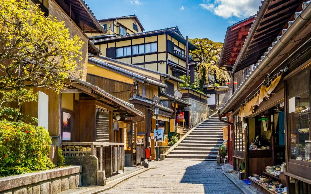 From Kyoto/Osaka: Kinkakuji, Kiyomizu Temple Area, & Fushimi-Inari Shrine Guided Day Tour Image 7
