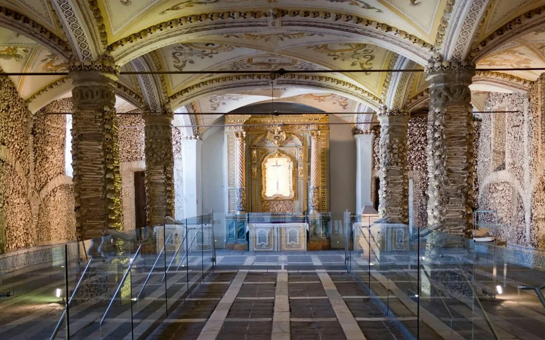 From Lisbon: Évora, Monsaraz, Wine Tasting & Cristo Rei Image 4