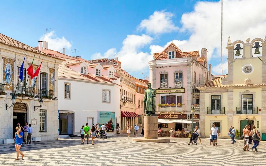 From Lisbon: Sintra, Pena Palace, Cabo da Roca, Cascais & Quinta de Regaleira Full-Day Trip  Image 10