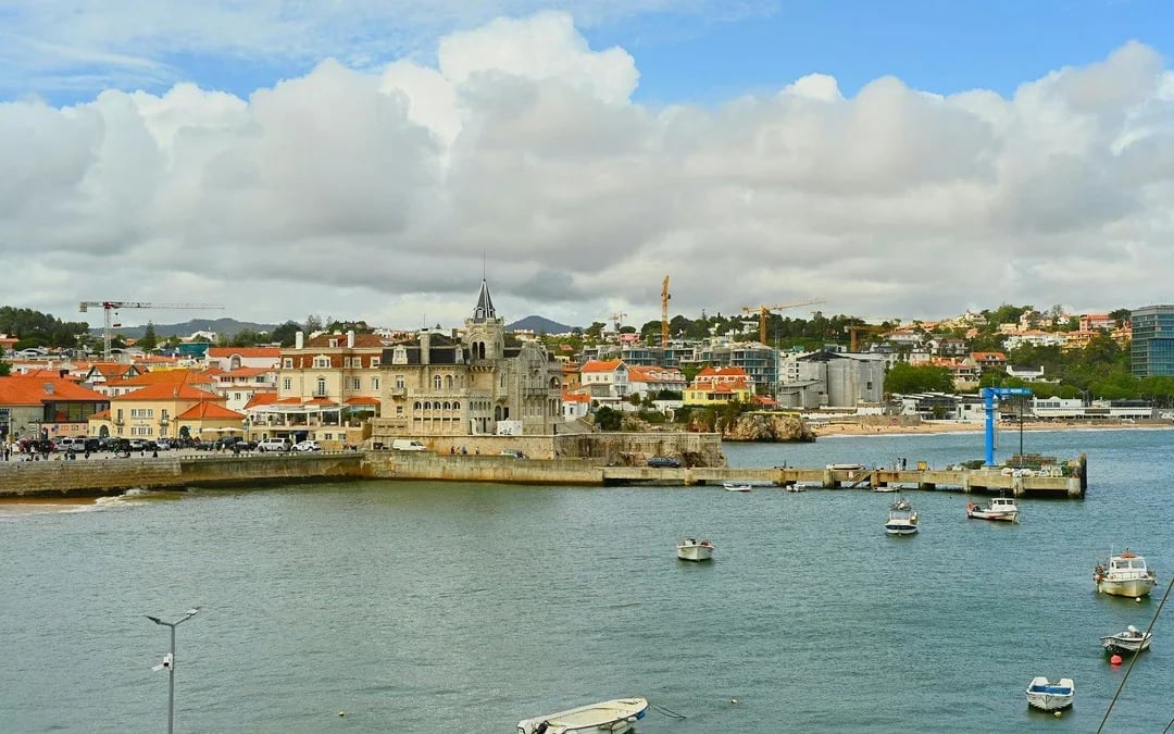 From Lisbon: Surf Experience, Cascais & Pena Palace Full Day Tour Image 3