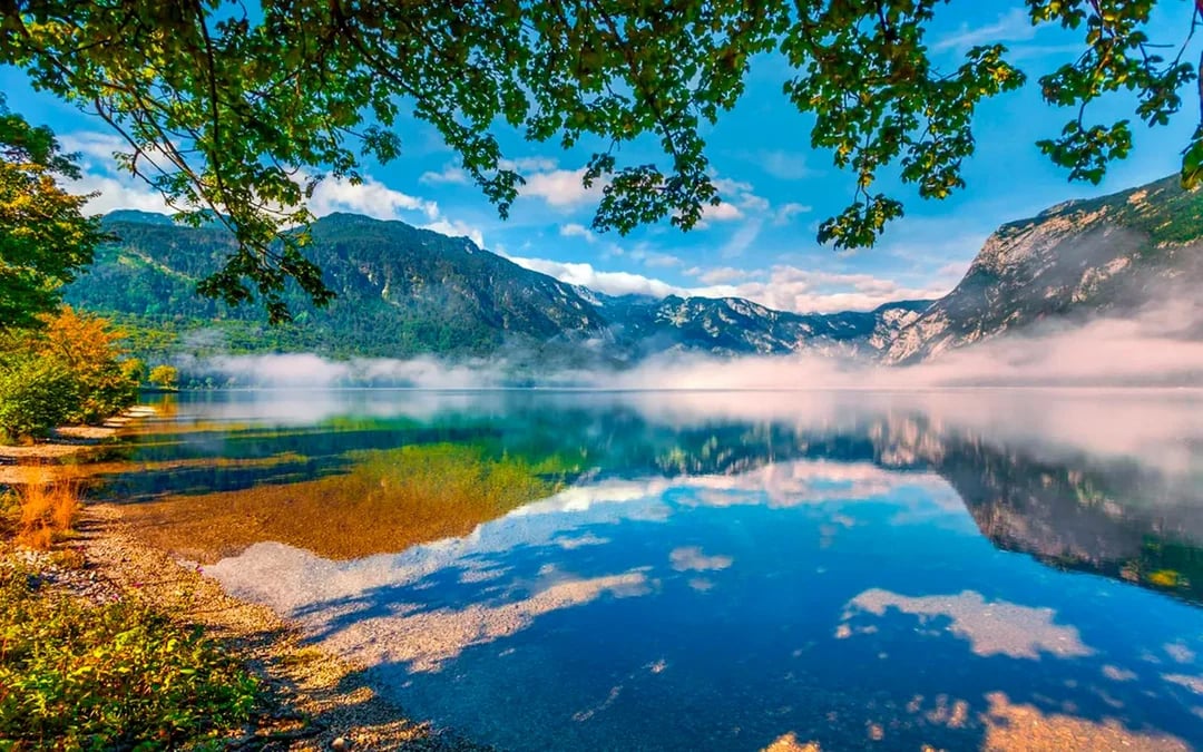 From Ljubljana: Lake Bled & Bohinj Tour with Savica Waterfall
 Image 6