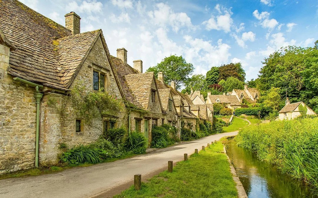 From London: Cotswolds Guided Day Tour Image 10