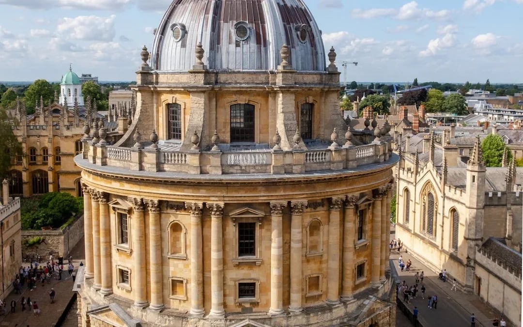 From London: Oxford and Bath Small-Group Day trip Image 2
