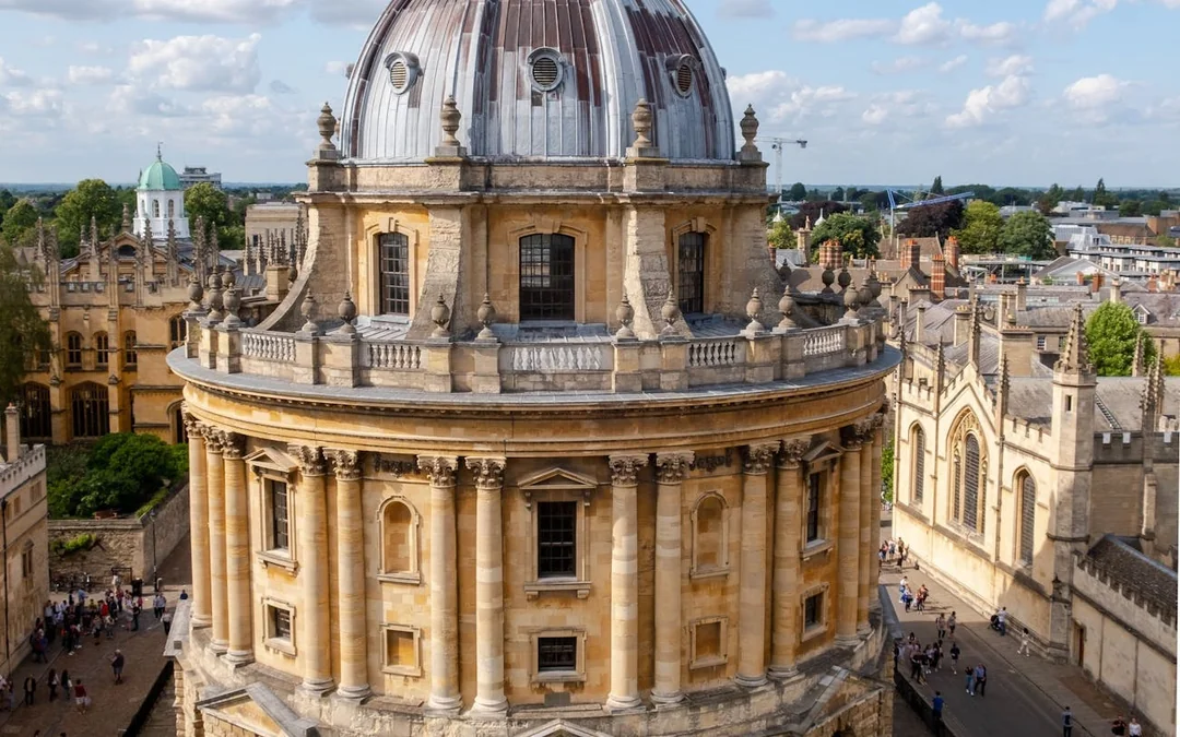 From London: Oxford and Bath Small-Group Day trip Image 2