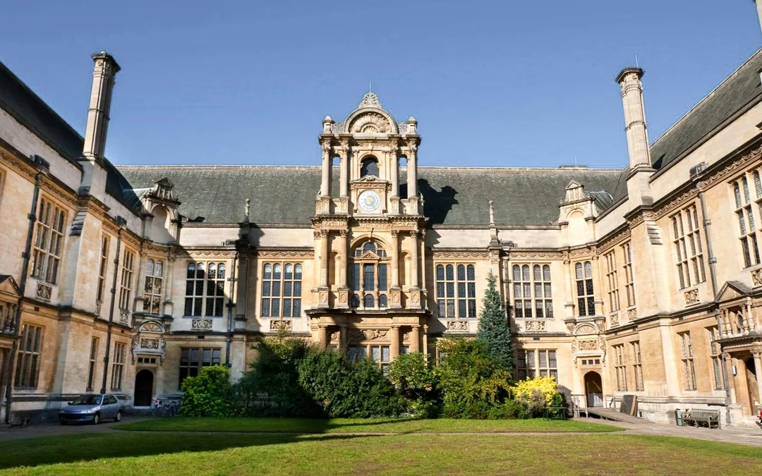 From London: Oxford and Cambridge Universities Day Tour Image 1