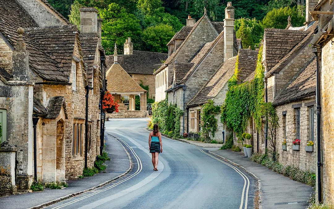 From London: Oxford and Cotswolds Small-Group Day Trip with Country Pub Lunch Image 2