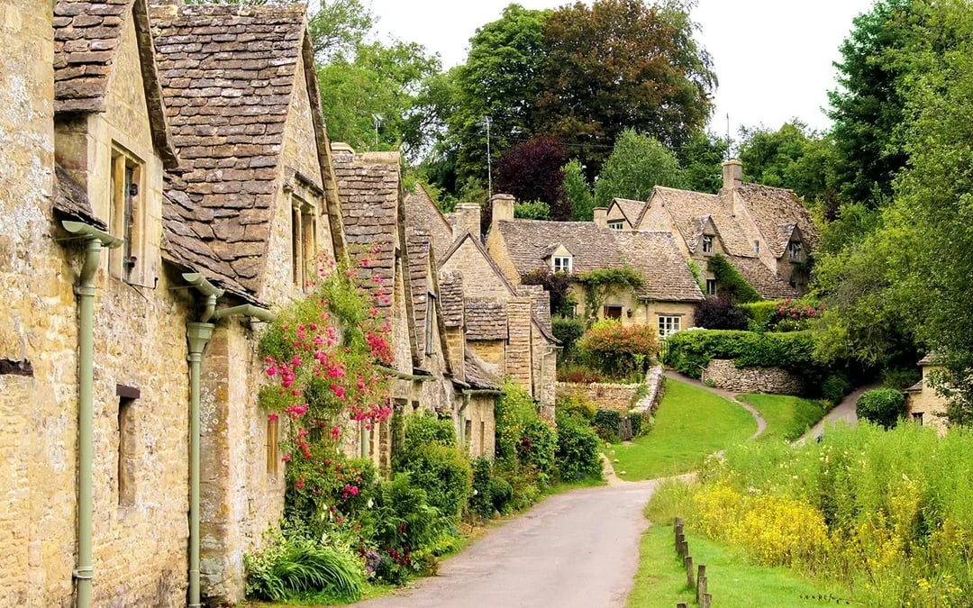 From London: Oxford and Cotswolds Small-Group Day Trip with Country Pub Lunch Image 7