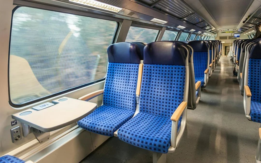 From London: Paris Explorer Day Trip by Rail with Sightseeing Bus Image 6