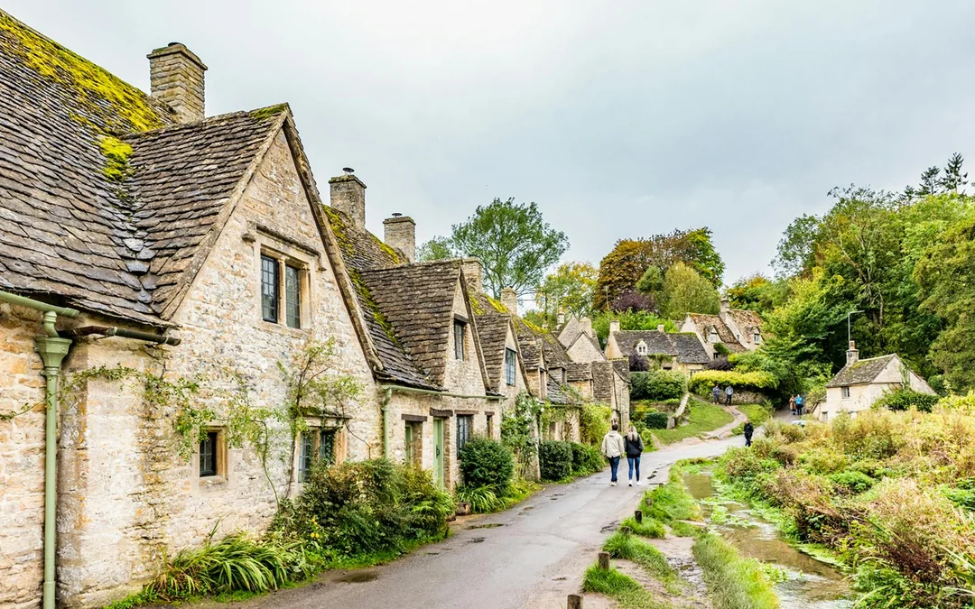 From London: Small Group Cotswolds Day Trip Including Bourton-on-the-Water Image 1