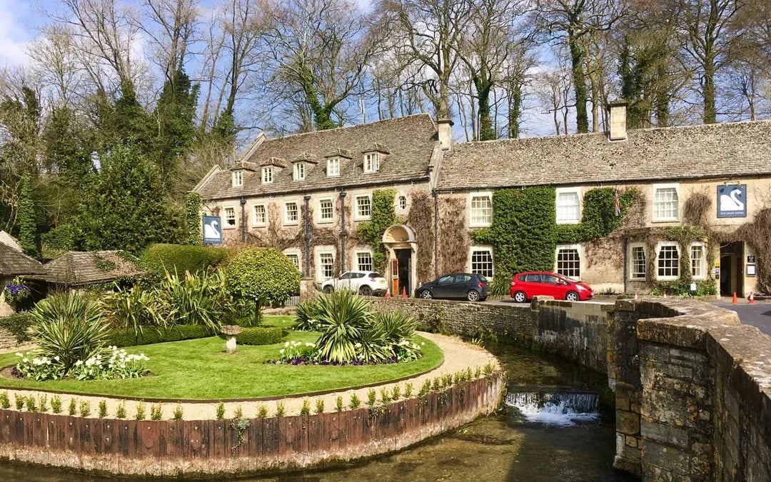 From London: Small Group Cotswolds Day Trip Including Bourton-on-the-Water Image 2