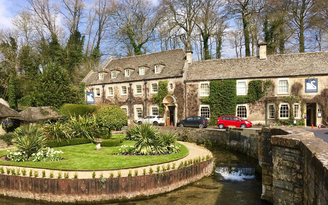 From London: Small Group Cotswolds Day Trip Including Bourton-on-the-Water Image 2