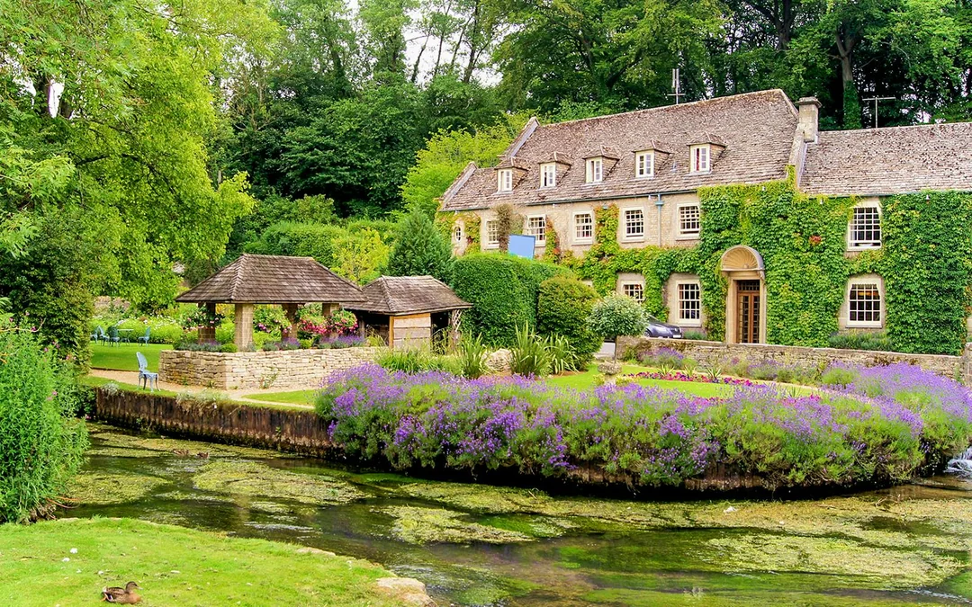 From London: Villages of The Cotswolds Small-Group Day Tour Image 3