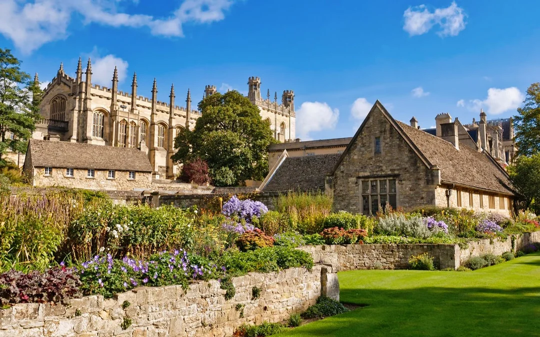 From London: Windsor Castle & Oxford Small-Group Tour Image 4