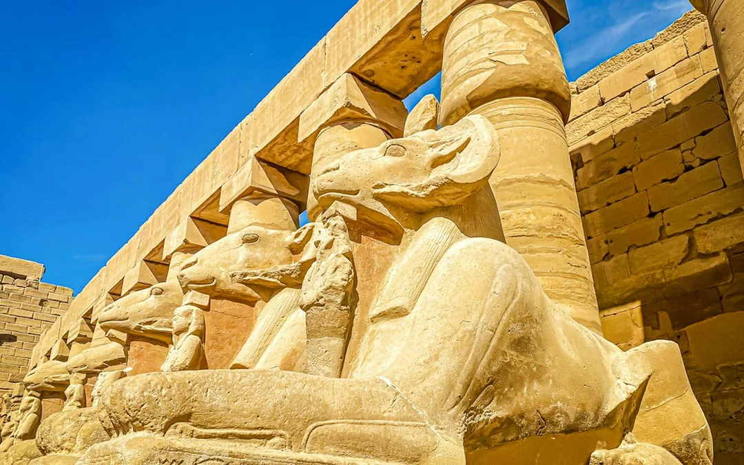 From Luxor: Half-Day East Bank Guided Tour with Karnak and Luxor Temple Visits and Lunch Image 3