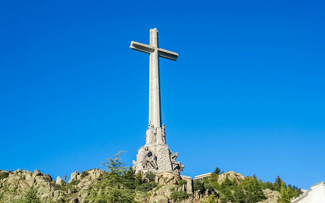 From Madrid: El Escorial and Valley of the Fallen Half-Day Trip Image 12