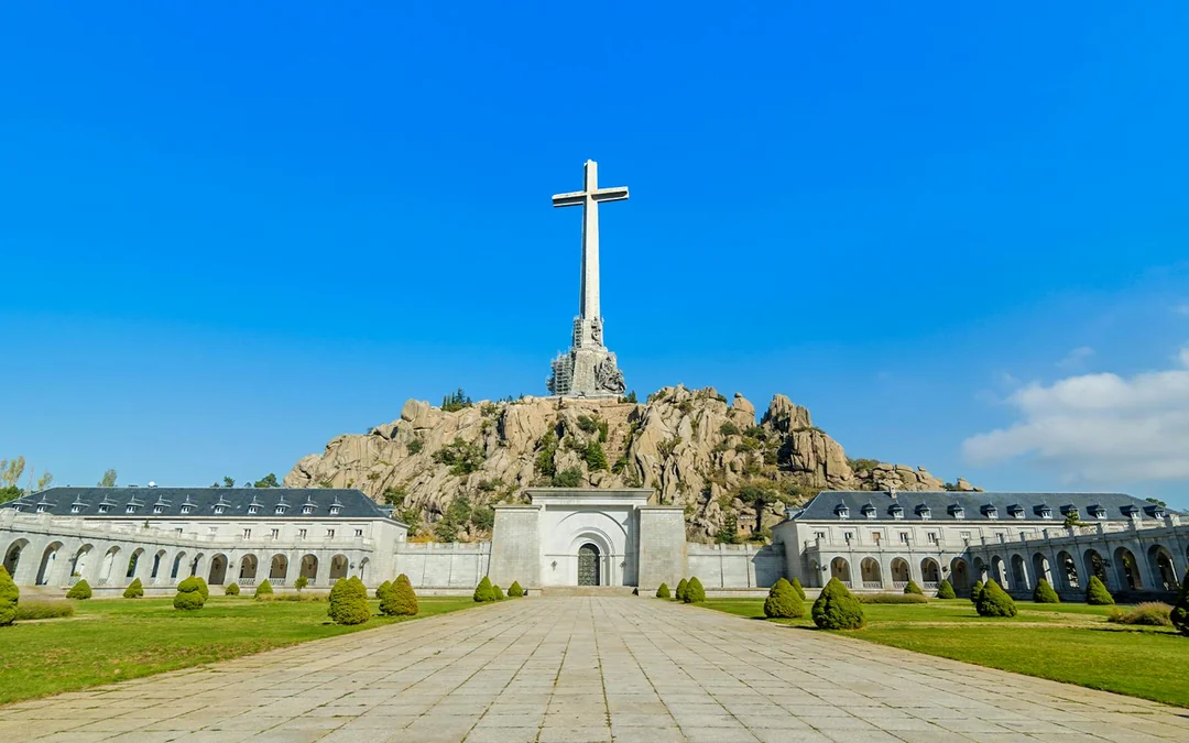 From Madrid: El Escorial and Valley of the Fallen Half-Day Trip Image 4